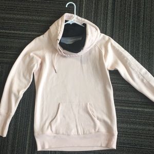 (S) Calvin Klein performance scoop neck